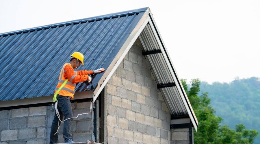 Professional gutter cleaning in Norman, NC
